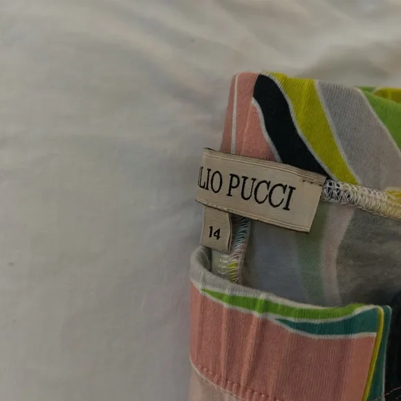 Emilio Pucci set
Size 14
Fits women’s xs/small - Picture 3 of 5